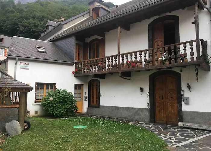 Montagne Dans Maison De Caracteres * Esterre