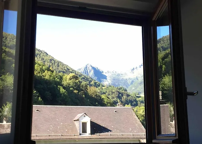 Montagne Dans Maison De Caracteres Esterre